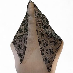 Vintage 50’s Black Lace Scarf